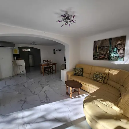Les Rosieres Maxime-golf De Saint Tropez, Climatisee Apartment *
